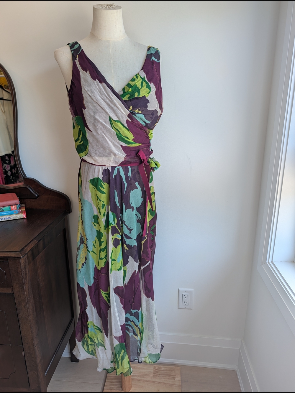 Vintage (Y2K/2010s) Sleeveless Floral Faux Wrap Silk Midi Dress